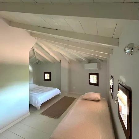 The Hill House * Argalastí